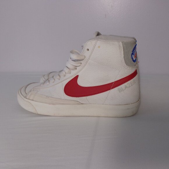Nike Blazer Mid '77 SE (GS) Big Kids' Shoes White Red DH9700-100 Youth's Size 5Y - Picture 1 of 8